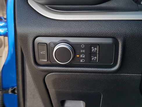 Used 2020 Ford Explorer XLT image 27