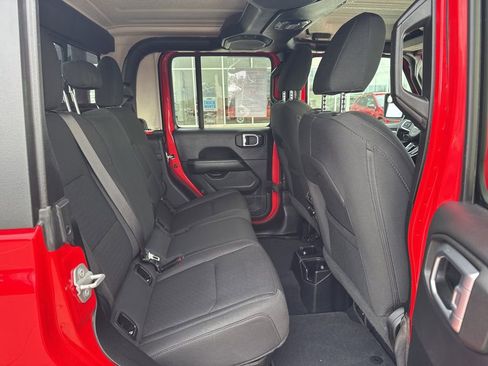 Certified 2020 Jeep Gladiator Overland image 28