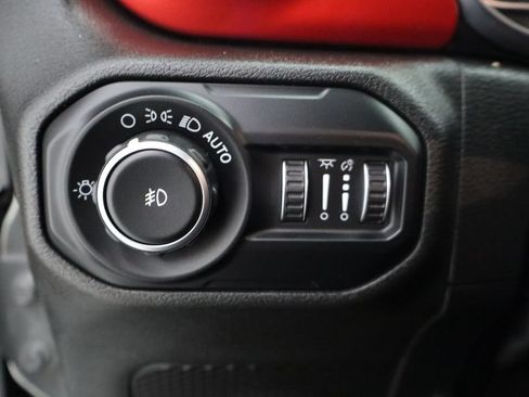 Used 2020 Jeep Wrangler Unlimited Rubicon AWD/4WD image 13