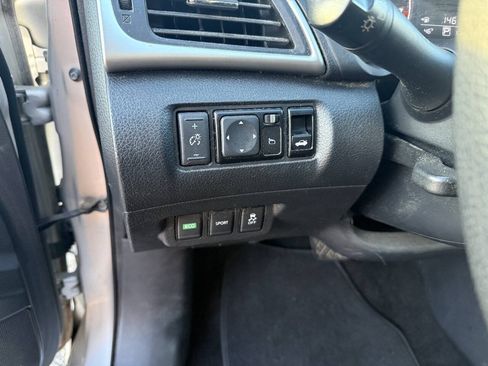 Used 2017 Nissan Sentra S FWD image 21