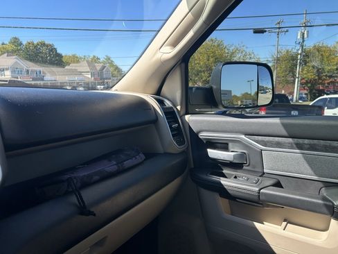 Used 2022 RAM 3500 Big Horn image 25