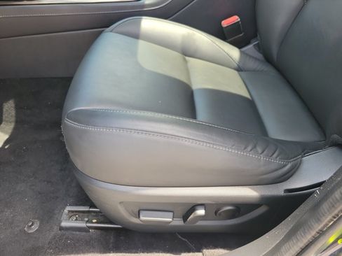 Used 2025 MAZDA CX-30 AWD 2.5 S w/ Preferred Package image 6
