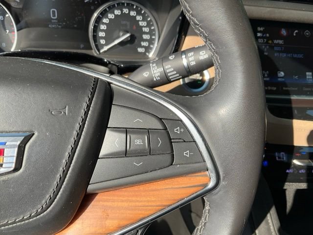 Used 2018 Cadillac XT5 Platinum AWD/4WD image 11