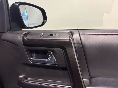 Used 2024 Toyota 4Runner TRD Off-Road Premium w/ Moonroof Package AWD/4WD image 45