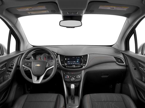 Used 2017 Chevrolet Trax LT FWD image 8
