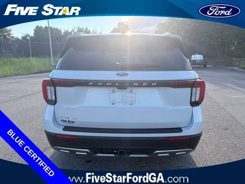 Used 2025 Ford Explorer Active w/ Active Comfort Package RWD image 4