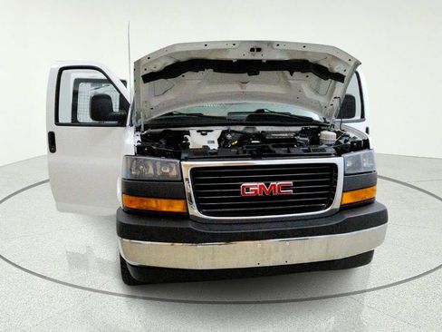 Used 2020 GMC Savana 2500 w/ Driver Convenience Package RWD image 9