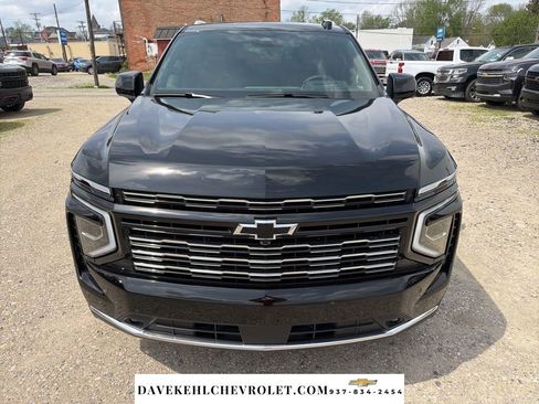 Used 2025 Chevrolet Suburban High Country w/ Sun And Tow Package image 4