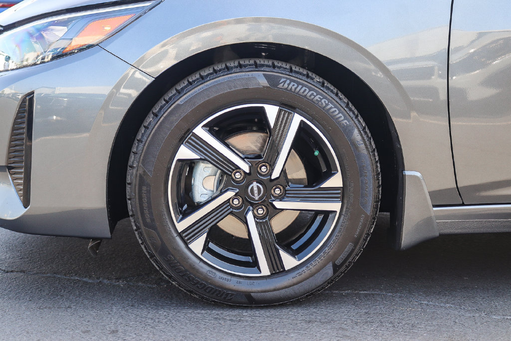 Used 2025 Nissan Sentra SV w/ All-Weather Package FWD image 10