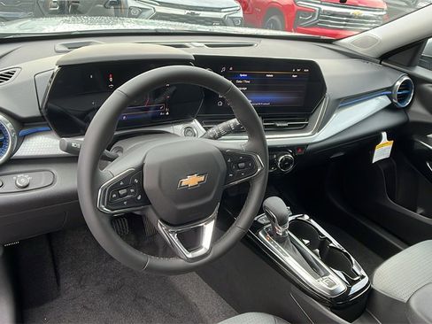 New 2026 Chevrolet Trax LT w/ Driver Confidence Package image 17