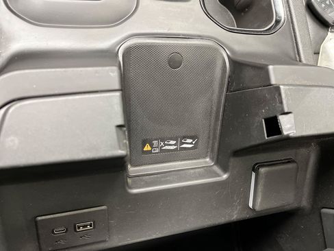 Certified 2025 GMC Sierra 2500 AT4 AWD/4WD image 29