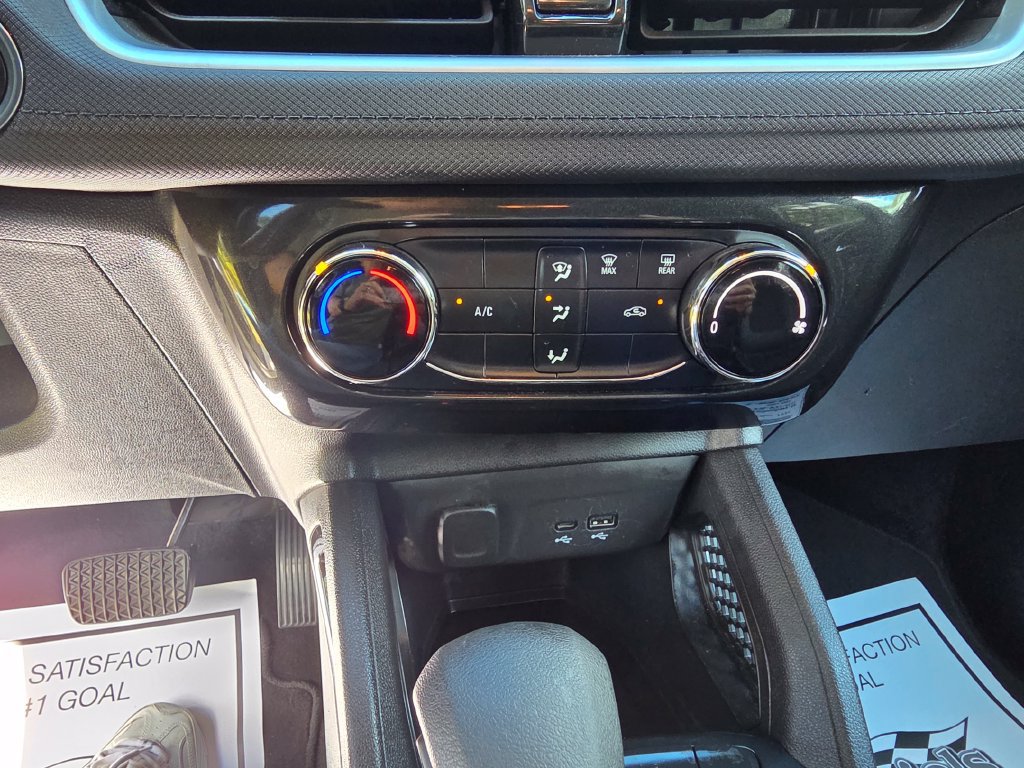 Used 2025 Chevrolet TrailBlazer LT FWD image 29
