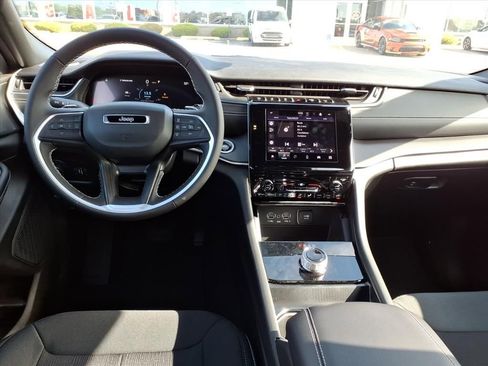 New 2026 Jeep Grand Cherokee Laredo AWD/4WD image 13