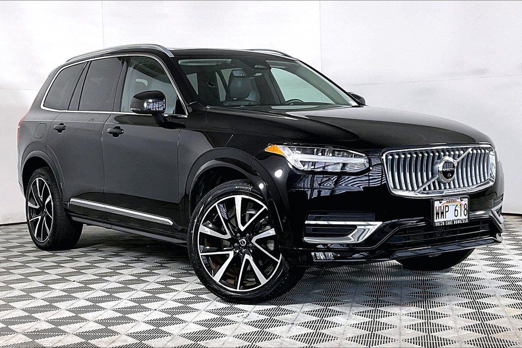 Used 2023 Volvo XC90 B6 Plus w/ Protection Package Premier AWD/4WD image 12