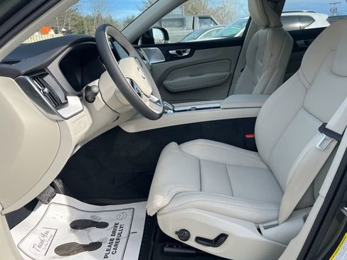 New 2026 Volvo XC60 B5 Ultra w/ Climate Package image 25