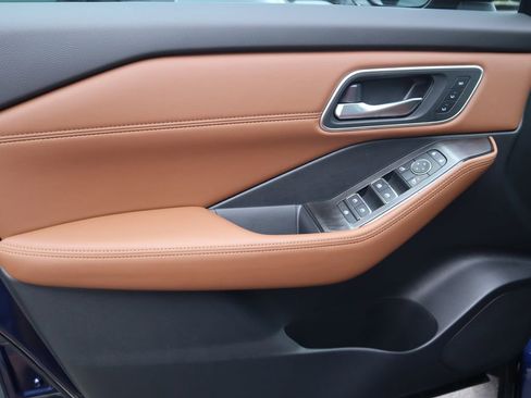 New 2025 Nissan Rogue Platinum w/ Platinum Premium Package image 19