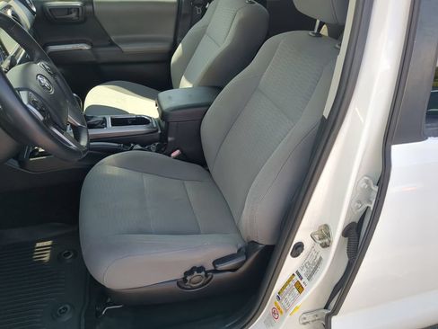 Used 2019 Toyota Tacoma SR5 RWD image 20