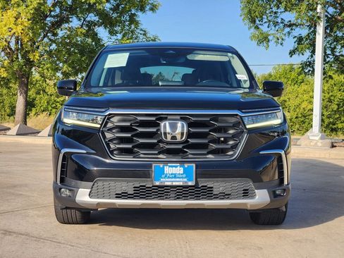 Used 2025 Honda Pilot EX-L image 2
