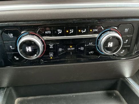 Used 2022 GMC Sierra 1500 SLT w/ SLT Premium Plus Package image 18