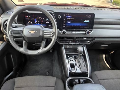 Used 2024 Chevrolet Colorado W/T w/ WT Convenience Package II AWD/4WD image 8