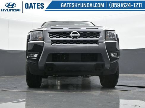 Used 2025 Nissan Frontier SV w/ SV Convenience Package AWD/4WD image 46