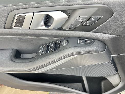 Used 2022 BMW X5 sDrive40i w/ M Sport Package image 24