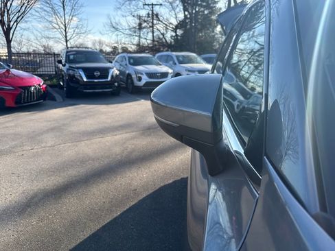 Used 2025 Nissan Pathfinder Platinum w/ Black Appearance Package image 39