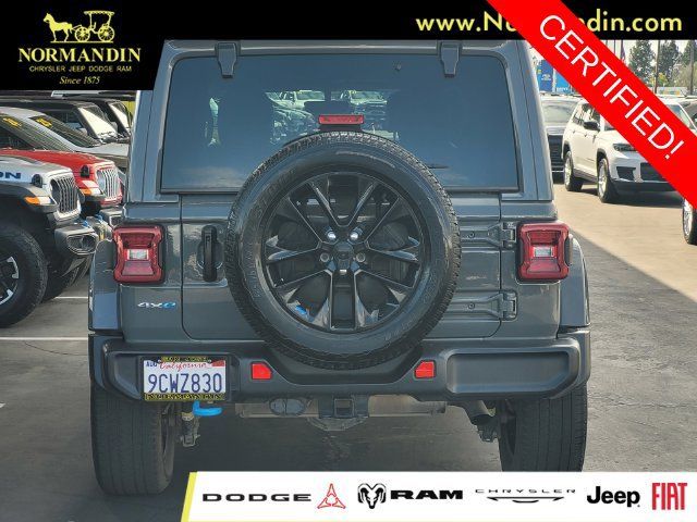Certified 2022 Jeep Wrangler Unlimited Sahara AWD/4WD image 4