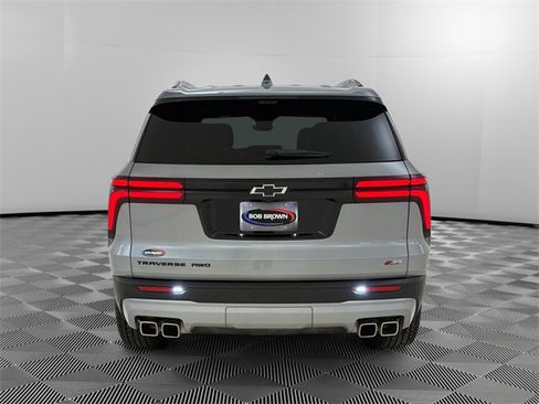 Used 2024 Chevrolet Traverse Z71 w/ Enhanced Driving Package image 4