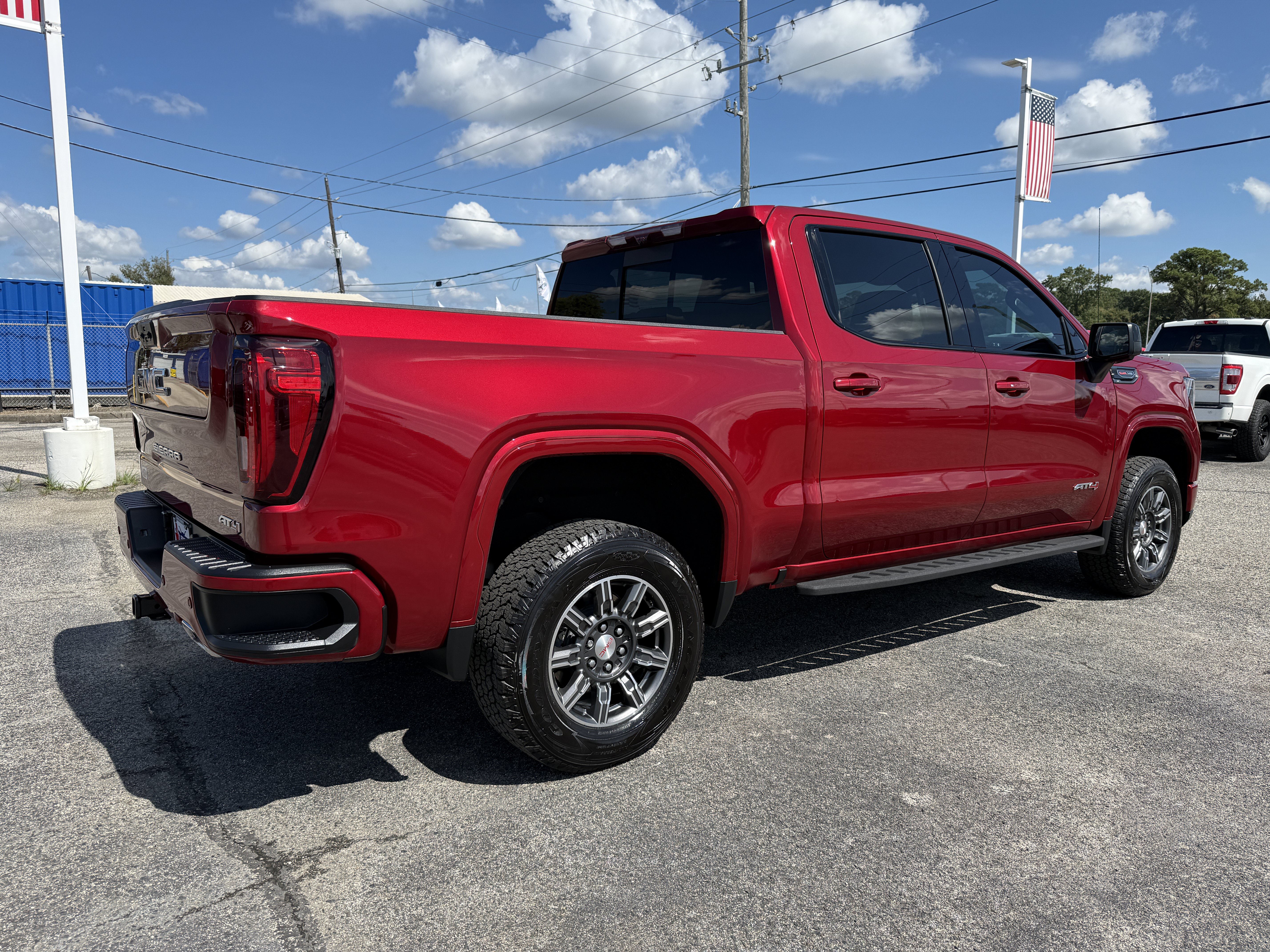 Used 2024 GMC Sierra 1500 AT4 w/ Technology Package AWD/4WD image 2