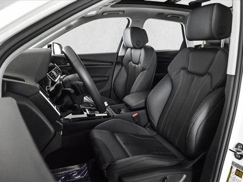 Used 2025 Audi Q5 e Premium Plus image 17