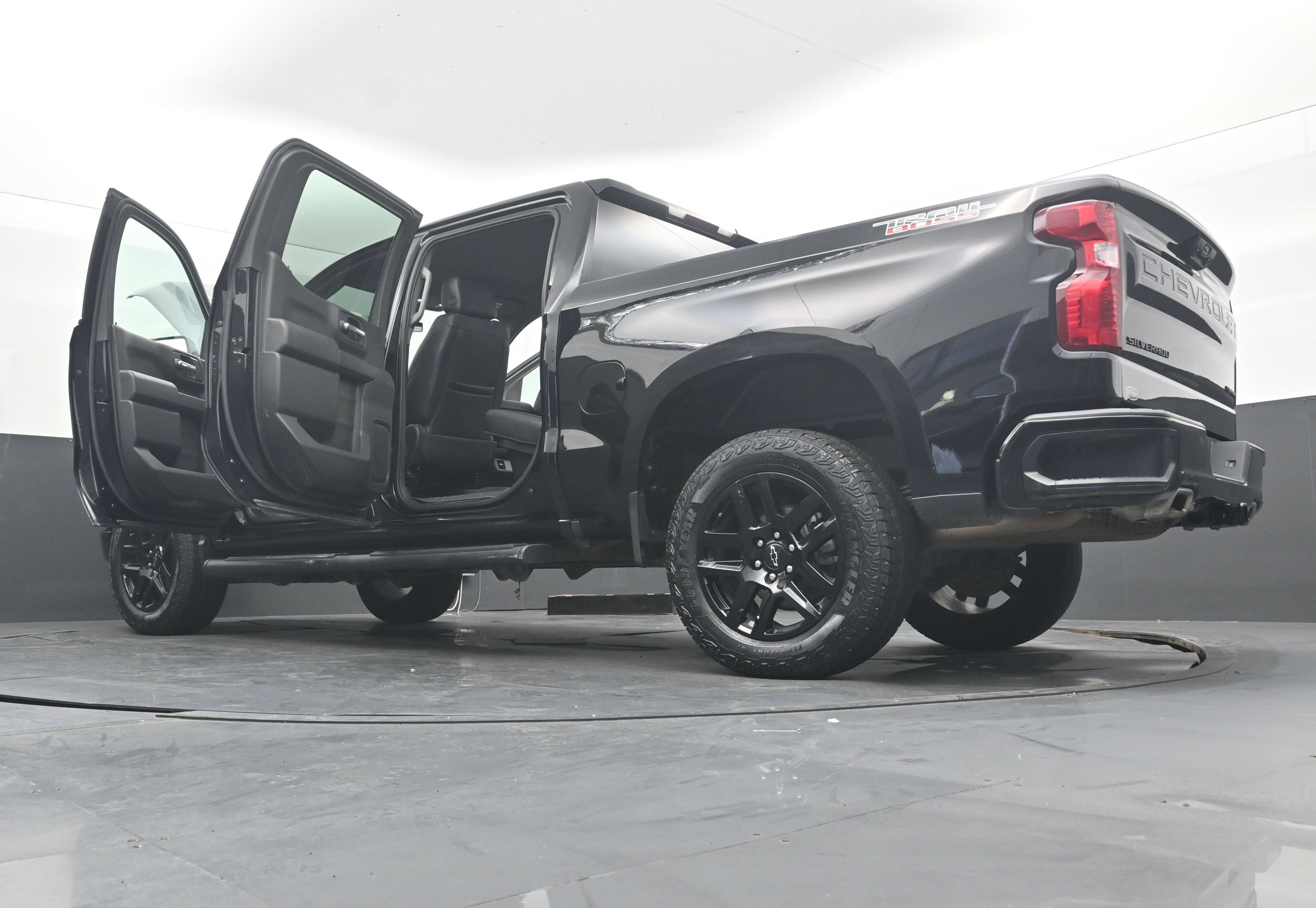 Used 2023 Chevrolet Silverado 1500 Custom Trail Boss w/ LPO, Dark Essentials Package AWD/4WD image 49