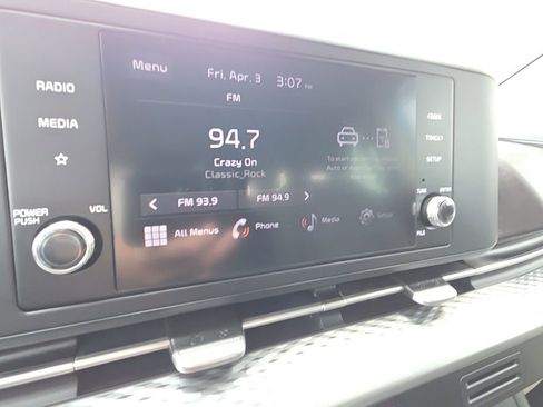 Used 2024 Kia Carnival LX image 46