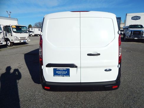 Used 2022 Ford Transit Connect XL image 8