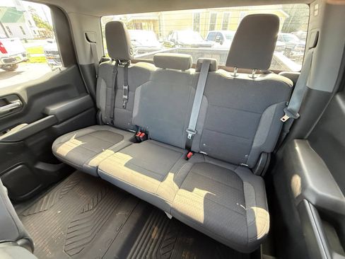 Used 2022 Chevrolet Silverado 1500 LT AWD/4WD image 24