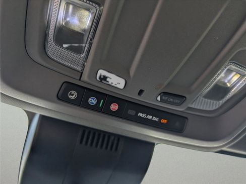 Used 2023 Chevrolet Silverado 1500 LT image 22