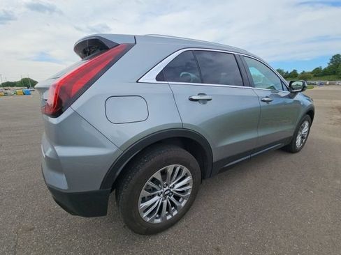 Used 2024 Cadillac XT4 Premium Luxury AWD/4WD image 3