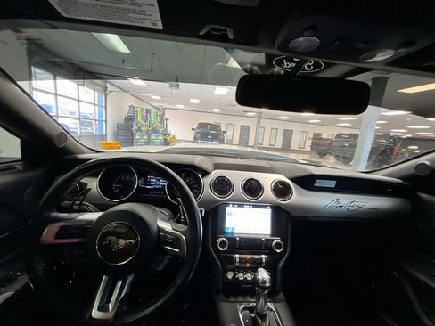 Used 2016 Ford Mustang Premium image 15