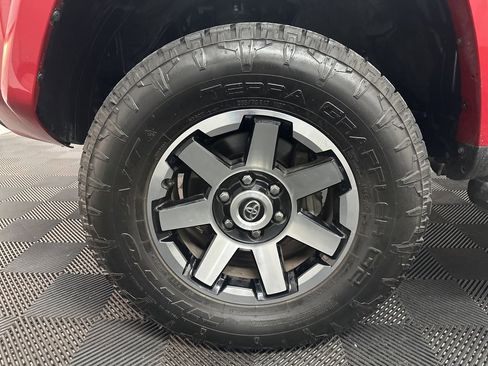Used 2021 Toyota 4Runner TRD Off-Road image 39
