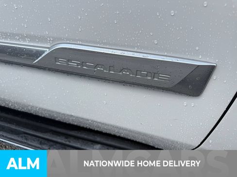 Used 2020 Cadillac Escalade ESV Luxury RWD image 4