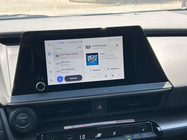 Certified 2026 Toyota Prius XLE FWD image 19