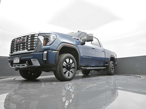 New 2025 GMC Sierra 2500 Denali w/ Denali Reserve Package image 57
