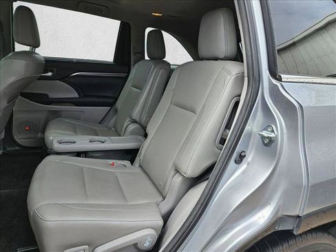 Used 2015 Toyota Highlander Limited Platinum AWD/4WD image 15