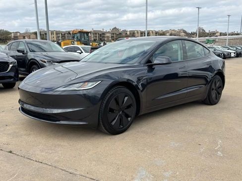 Used 2025 Tesla Model 3 Long Range image 3