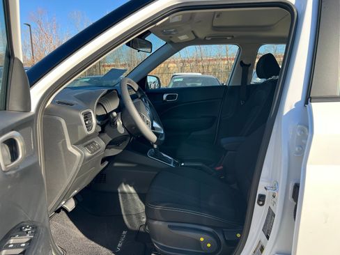 New 2026 Hyundai Venue SEL image 22