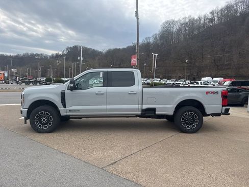 New 2026 Ford F250 Platinum image 4