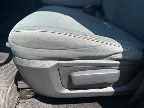 Used 2018 RAM 1500 Express w/ Express Value Package AWD/4WD image 13