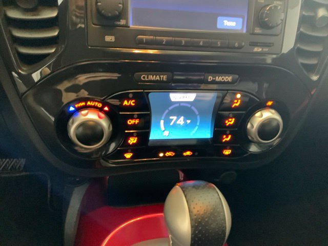 Used 2013 Nissan Juke SL AWD/4WD image 29