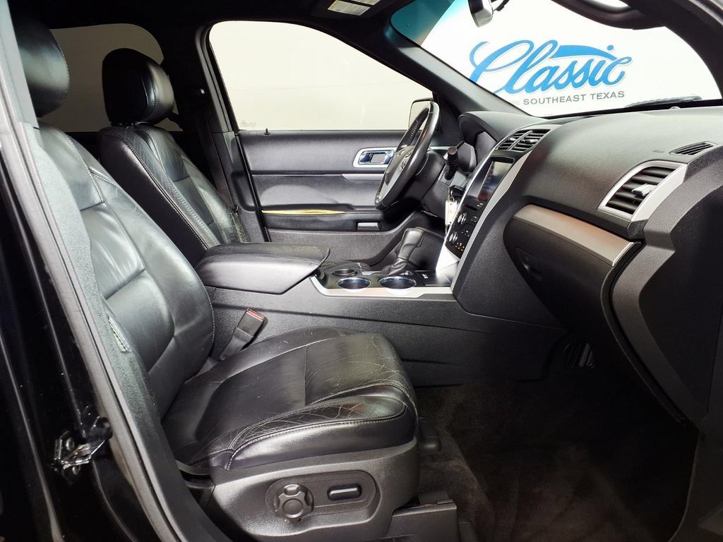 Used 2012 Ford Explorer XLT FWD image 13