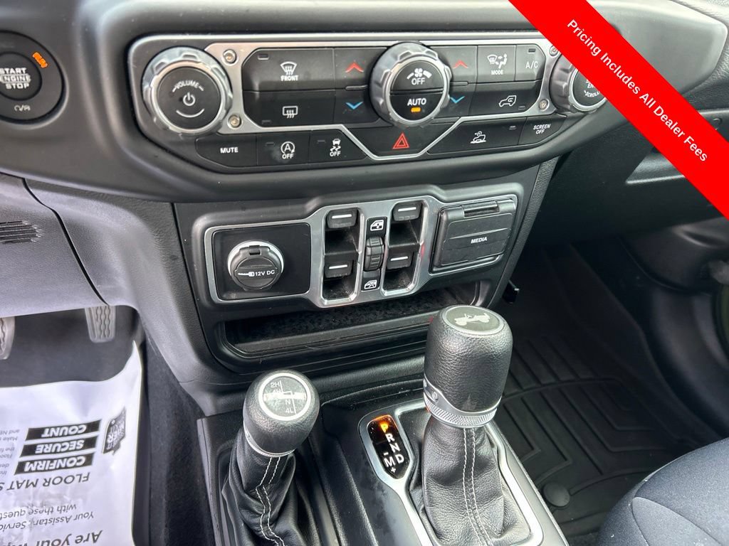 Used 2021 Jeep Wrangler Unlimited Sahara AWD/4WD image 11